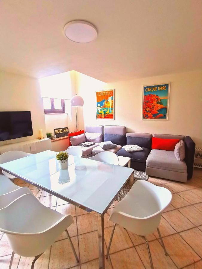 Old Town Apartment With Terrace - Live Love Lake Peschiera del Garda Exteriér fotografie