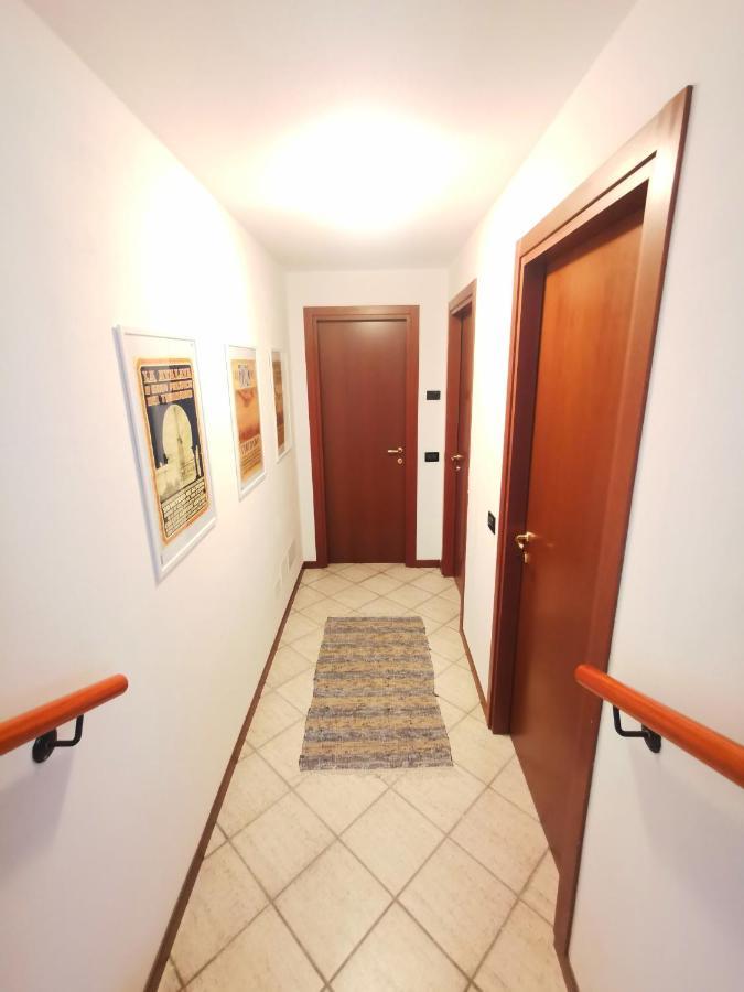 Old Town Apartment With Terrace - Live Love Lake Peschiera del Garda Exteriér fotografie