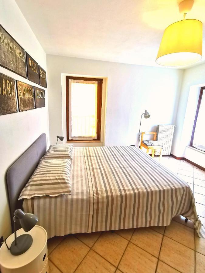 Old Town Apartment With Terrace - Live Love Lake Peschiera del Garda Exteriér fotografie