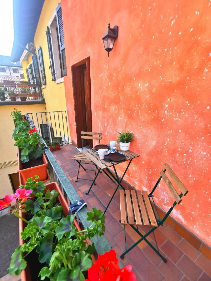 Old Town Apartment With Terrace - Live Love Lake Peschiera del Garda Exteriér fotografie
