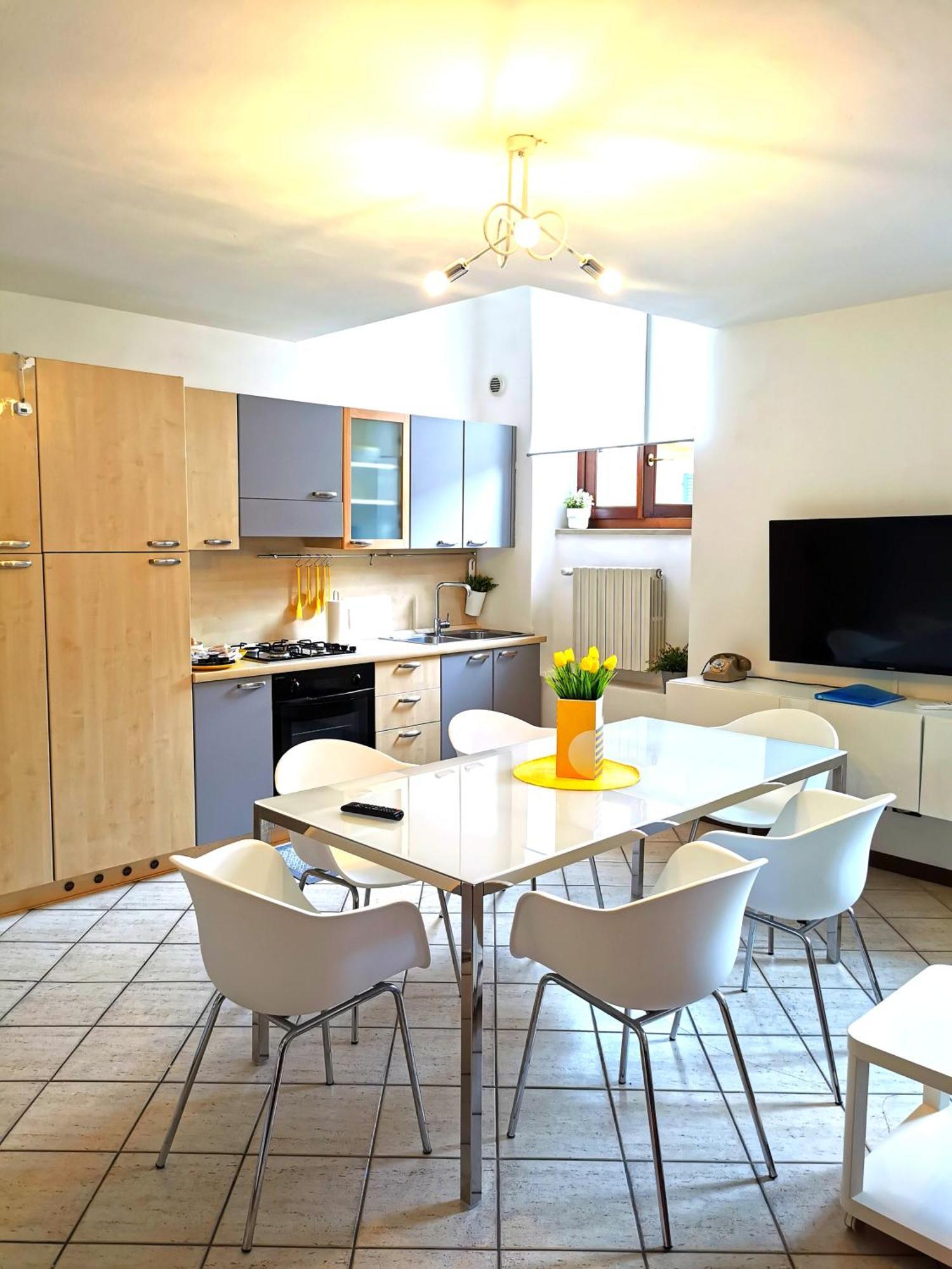 Old Town Apartment With Terrace - Live Love Lake Peschiera del Garda Exteriér fotografie